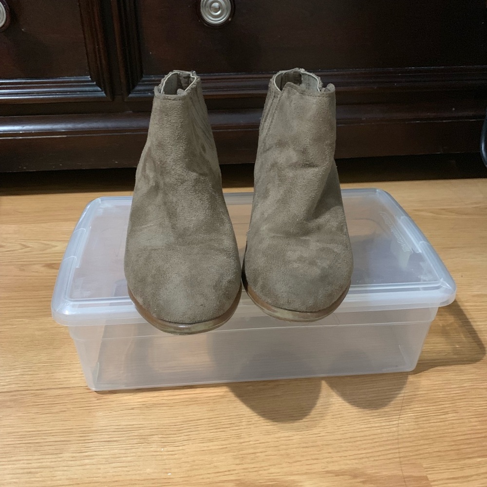 Ankle boots